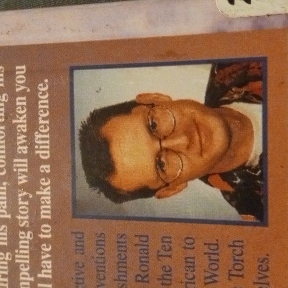 A child called "It" ~ Dave Pelzer - Picture 3 of 6